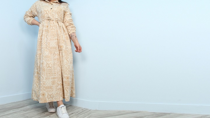 مانتو پیراهنی بلند طرح دار رنگ کرم