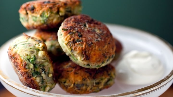 رسپی یک غذای ساده با کدو سبز رسپی یک غذای ساده با کدو سبز