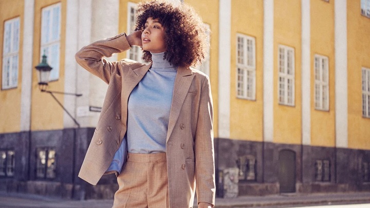 پارچه‌های متفاوت و طراحی‌های مختلف مانتو کتی