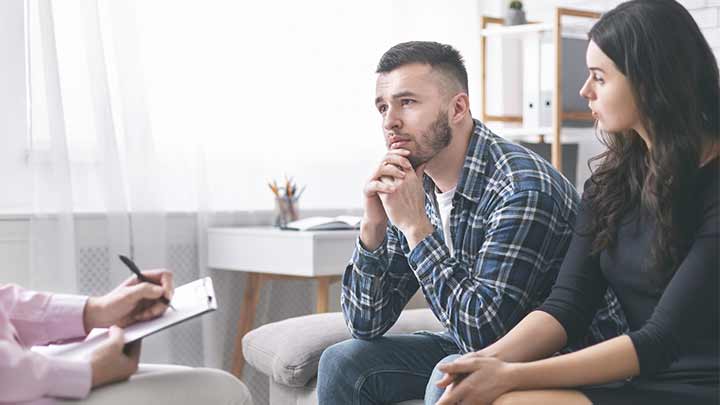 نشانه‌های ضرورت مراجعه برای زوج درمانی