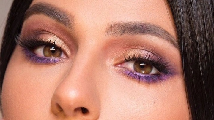 آرایش چشم با مداد چشم رنگی