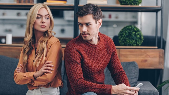 برای مقابله با حسادت در یک رابطه، یک دلبستگی سالم ایجاد کنید برای مقابله با حسادت در یک رابطه، یک دلبستگی سالم ایجاد کنید