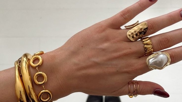 انگشتر پهن طلا؛ یک اکسسوری خاص انگشتر پهن طلا؛ یک اکسسوری خاص