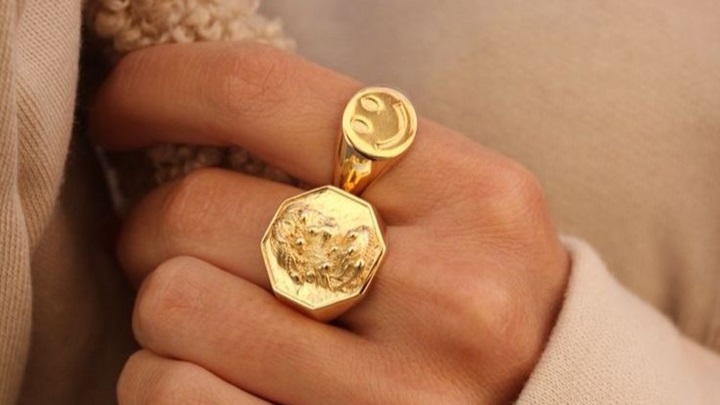 انگشتر پهن طلا؛ زیبایی بیشتر دستان شما