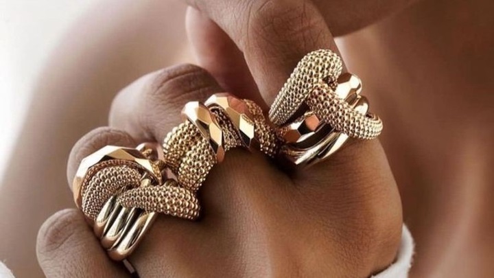 انگشتر پهن طلا بزرگ و شیک انگشتر پهن طلا بزرگ و شیک