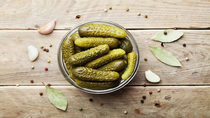 خیارشور را کجا نگه داریم؟ خیارشور را کجا نگه داریم؟