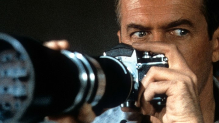 پنجره عقبی (Rear Window) از بهترین فیلم‌هایی که بر اساس داستان‌های کوتاه ساخته شده‌اند