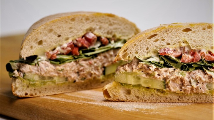 ساندویچ تن ماهی