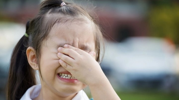 واکنش فیزیکی کودک از نشانههای خاموش از مناسب نبودن وضعیت فرزندتان در مدرسه واکنش فیزیکی کودک از نشانههای خاموش از مناسب نبودن وضعیت فرزندتان در مدرسه