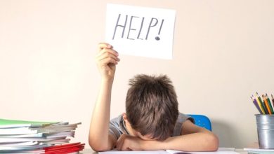 4 نشانه مناسب نبودن وضعیت فرزندتان در مدرسه؛ راهکارهای کمک به آن‌ها