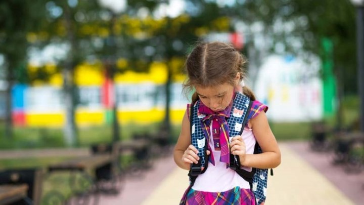 منزوی و گوشهگیر شدن کودکان از نشانههای خاموش از مناسب نبودن وضعیت فرزندتان در مدرسه منزوی و گوشهگیر شدن کودکان از نشانههای خاموش از مناسب نبودن وضعیت فرزندتان در مدرسه