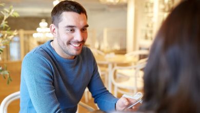 11 نشانههای پنهان کردن عشق در مردان