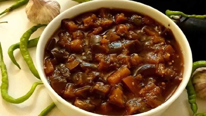 طرز تهیه ترشی بادمجان و موسیر جنوبی