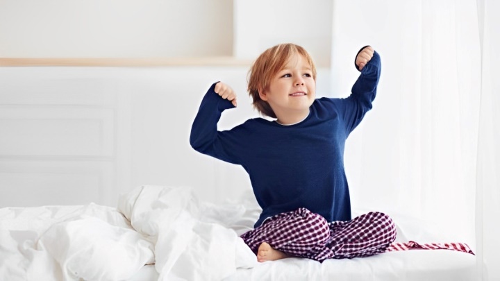 روشهایی برای بیدار کردن کودک در زمان مدرسه روشهایی برای بیدار کردن کودک در زمان مدرسه