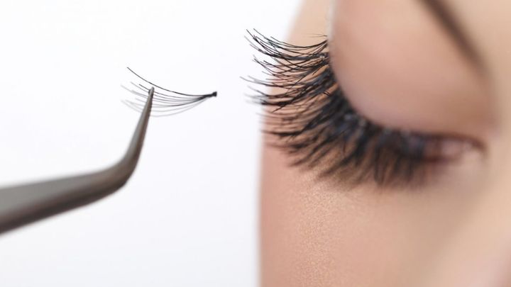 مژههای رنگین کمانی از ایدههای جذاب برای اکستنشن مژه رنگی مژههای رنگین کمانی از ایدههای جذاب برای اکستنشن مژه رنگی