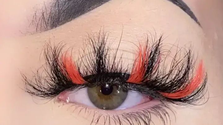 15 ایده جذاب و خلاقانه برای اکستنشن مژه رنگی 15 ایده جذاب و خلاقانه برای اکستنشن مژه رنگی