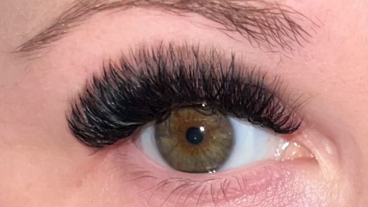 مژههای رنگی برای گوشههای چشم از ایدههای جذاب برای اکستنشن مژه رنگی مژههای رنگی برای گوشههای چشم از ایدههای جذاب برای اکستنشن مژه رنگی