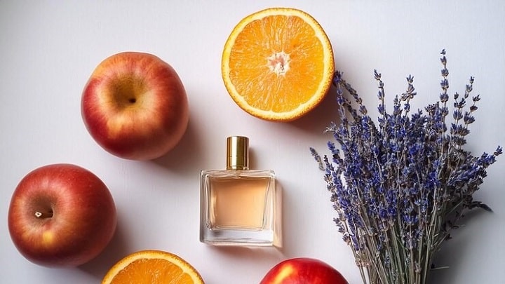 انواع عطر با رایحه میوه انواع عطر با رایحه میوه