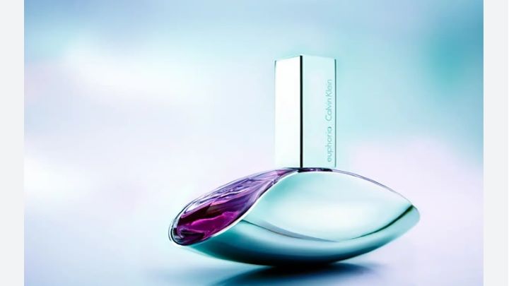 بهترین عطرهای زنانه مناسب فصل پاییز بهترین عطرهای زنانه مناسب فصل پاییز