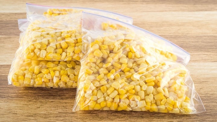 نکاتی که باید در مورد دانه و فریز کردن ذرت تازه بدانید نکاتی که باید در مورد دانه و فریز کردن ذرت تازه بدانید