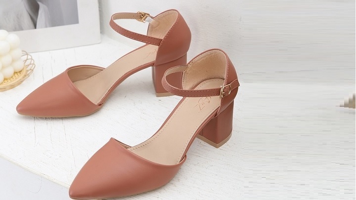 کفش‌های مجلسی زنانه: کرم و قهوه‌ای، انتخابی شیک و ماندگار