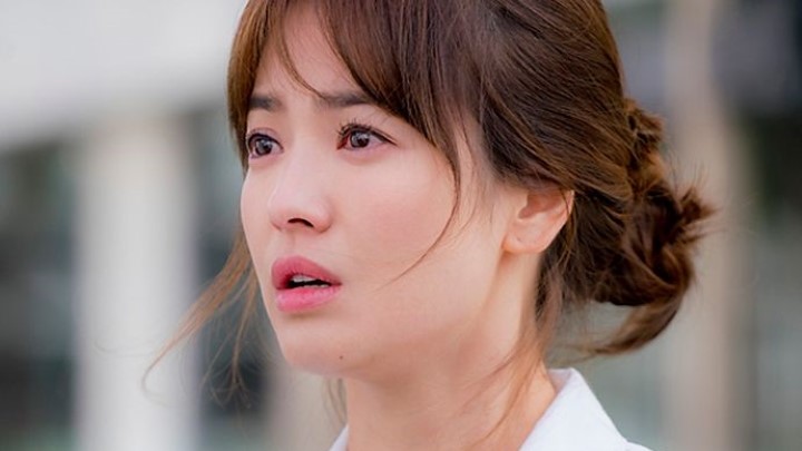 نسل خورشید (Descendants Of The Sun) از بهترین فیلم و سریالهای سونگ هه-کیو نسل خورشید (Descendants Of The Sun) از بهترین فیلم و سریالهای سونگ هه-کیو