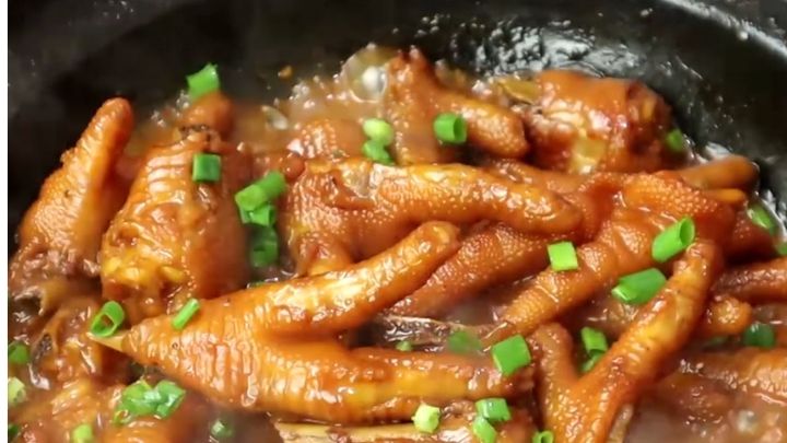 مواد لازم برای تهیه خوراک پای مرغ مواد لازم برای تهیه خوراک پای مرغ