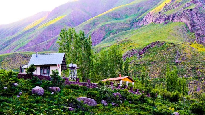 دشت جانستون از جاهای دیدنی فشم دشت جانستون از جاهای دیدنی فشم