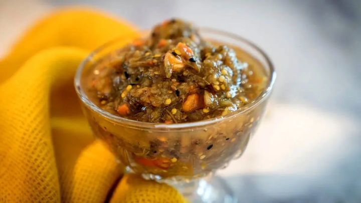 رسپی یک ترشی خوشمزه با بادمجان کبابی رسپی یک ترشی خوشمزه با بادمجان کبابی