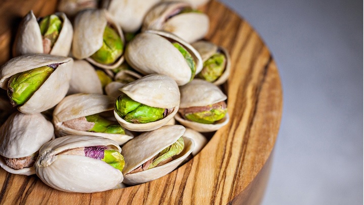 چگونه پسته تازه را تشخیص دهیم؟ چگونه پسته تازه را تشخیص دهیم؟