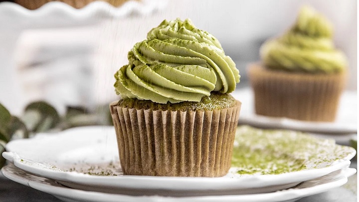 مراحل تهیه کیک چای سبز مراحل تهیه کیک چای سبز