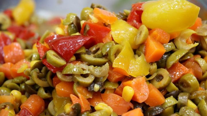 نکات و فوت و فنهای تهیه ترشی ذرت و زیتون نکات و فوت و فنهای تهیه ترشی ذرت و زیتون