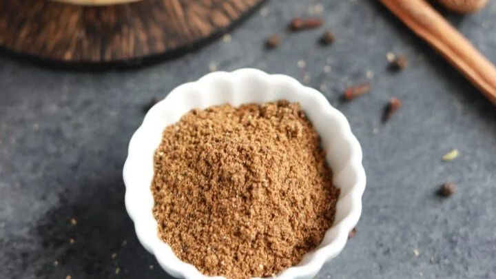 طرز تهیه ادویه قورمه سبزی طرز تهیه ادویه قورمه سبزی