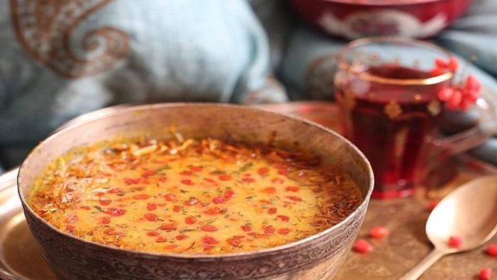 مراحل تهیه سوپ زرشک پاییزی