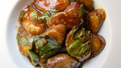 طرز تهیه خورشت ریحان با بادمجان؛ ترکیبی بینظیر از عطر و طعم