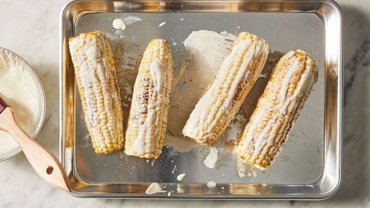 مراحل تهیه آب پز کردن بلال با شیر مراحل تهیه آب پز کردن بلال با شیر