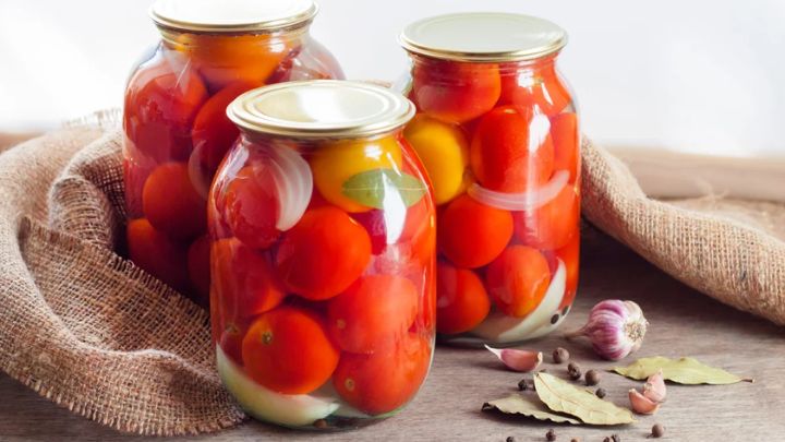 نکات و فوت و فن‌های تهیه گوجه شور