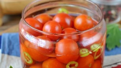 با این دستور ساده، گوجه شور خانگی درست کنید