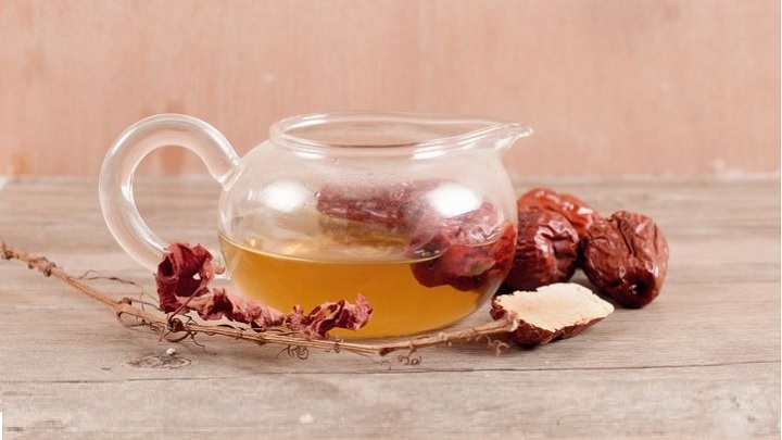 نکات و فوت و فنهای طرز تهیه دمنوش عناب نکات و فوت و فنهای طرز تهیه دمنوش عناب