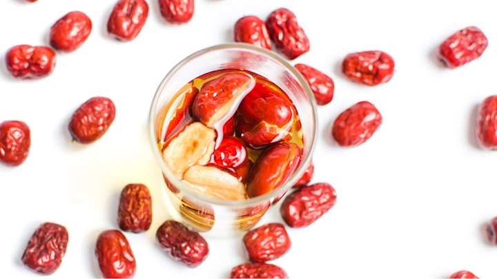 طرز تهیه دمنوش عناب در فرنچ پرس طرز تهیه دمنوش عناب در فرنچ پرس