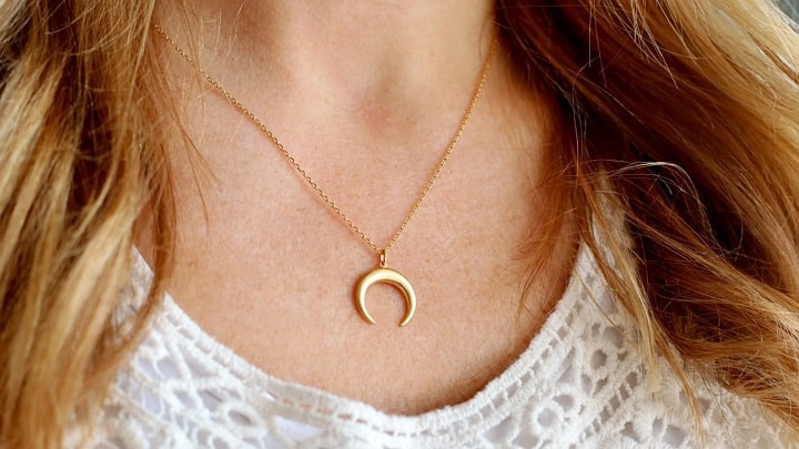 22 مدل گردنبند طلا لوکس با طرح ماه برای خاص‌پسندان