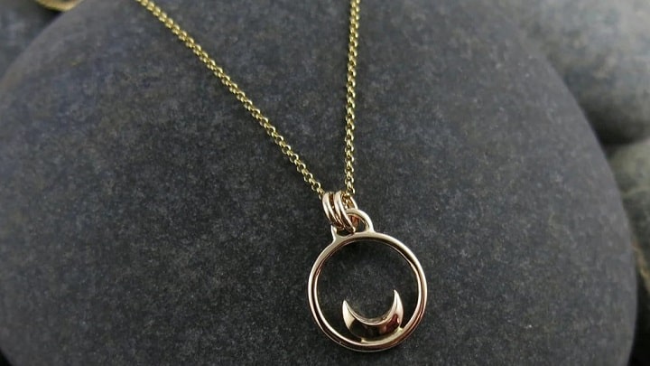 چندین مدل گردنبند طلا لوکس با طرح ماه چندین مدل گردنبند طلا لوکس با طرح ماه