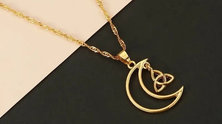 مجموعهای از گردنبند طلا لوکس مجموعهای از گردنبند طلا لوکس