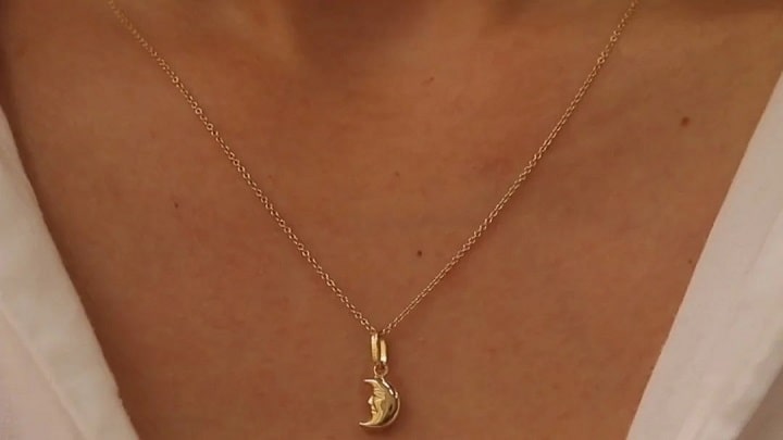 طراحی هنرمندانه ماه در لوکسترین شکل طراحی هنرمندانه ماه در لوکسترین شکل