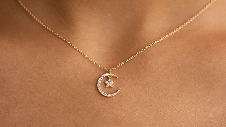  گردنبند ماه، هدیه‌ای برای بانوی خاص