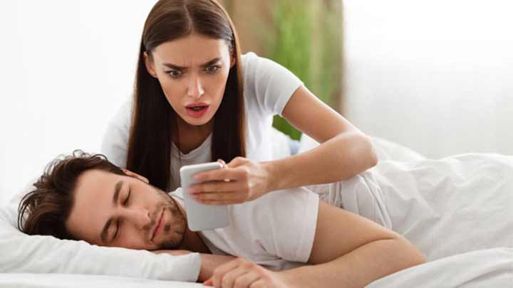 بی‌توجهی به مسائل خانه از دلایل خیانت کردن