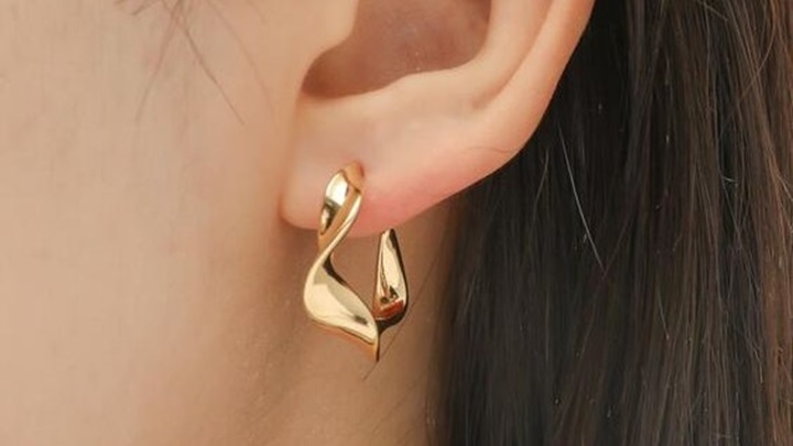 جواهراتی برای هر سلیقه: گوشوارههای رینگی طلا