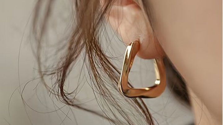 با گوشوارههای رینگی، استایل خود را به روز کنید با گوشوارههای رینگی، استایل خود را به روز کنید