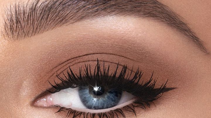 انواع میکاپ چشم با رنگهای نود؛ زیبایی طبیعی و بدون اغراق انواع میکاپ چشم با رنگهای نود؛ زیبایی طبیعی و بدون اغراق