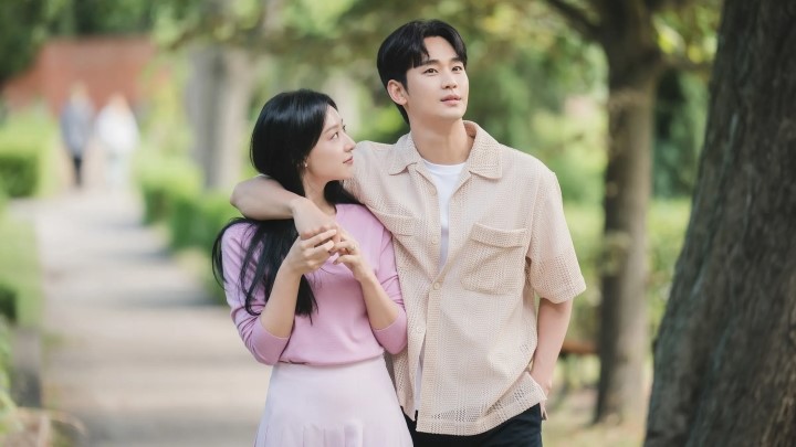 ملکه اشکها (Queen of Tears) از بهترین سریالهای کرهای مشابه Crash Landing on You ملکه اشکها (Queen of Tears) از بهترین سریالهای کرهای مشابه Crash Landing on You